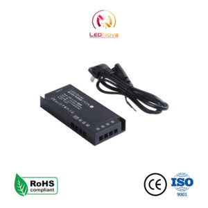 Sursă de alimentare LED compactă neagră Seria FX-24W cu cablu de alimentare inclus și porturi de conectare